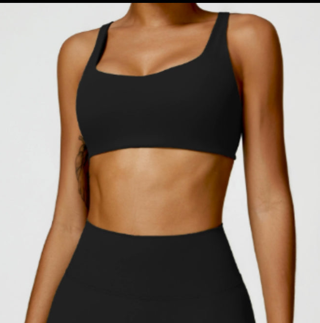 Super Soft Seamless Sports Bra - Black